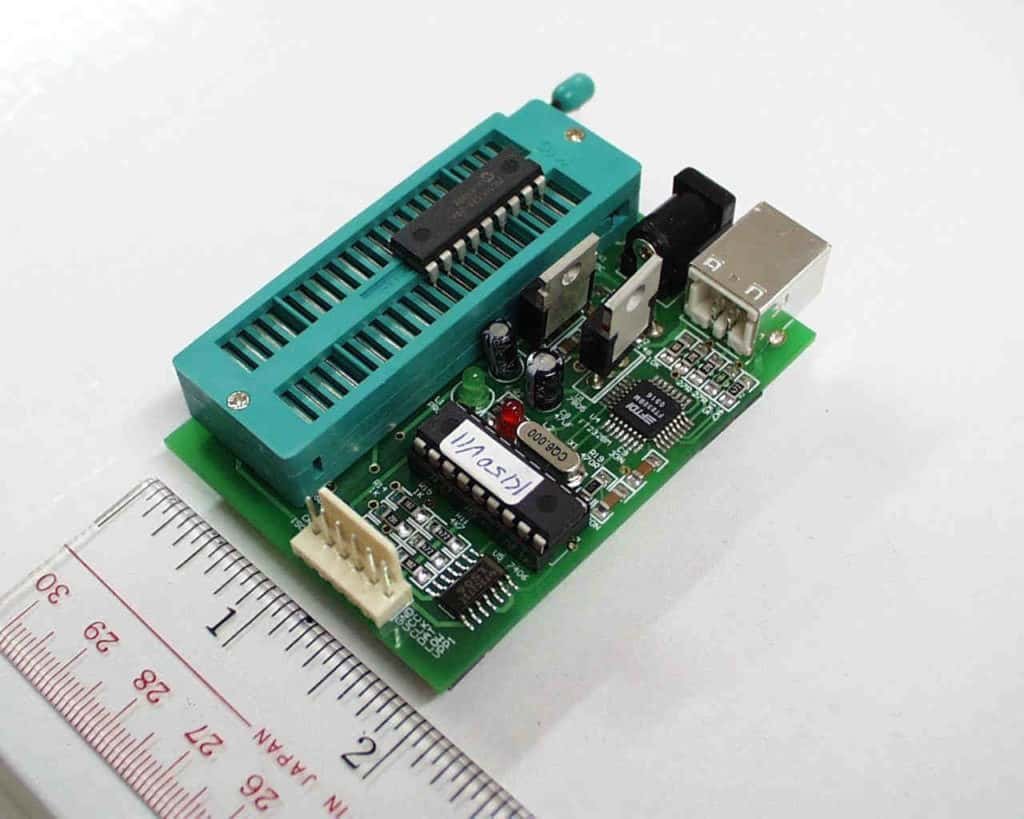 programmer AT89C51 for representation