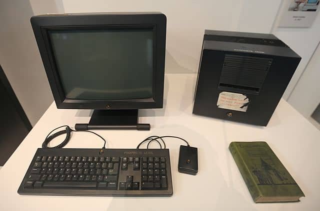 The World Wide Web first Web Server at CERN, Tim Berners-Lee